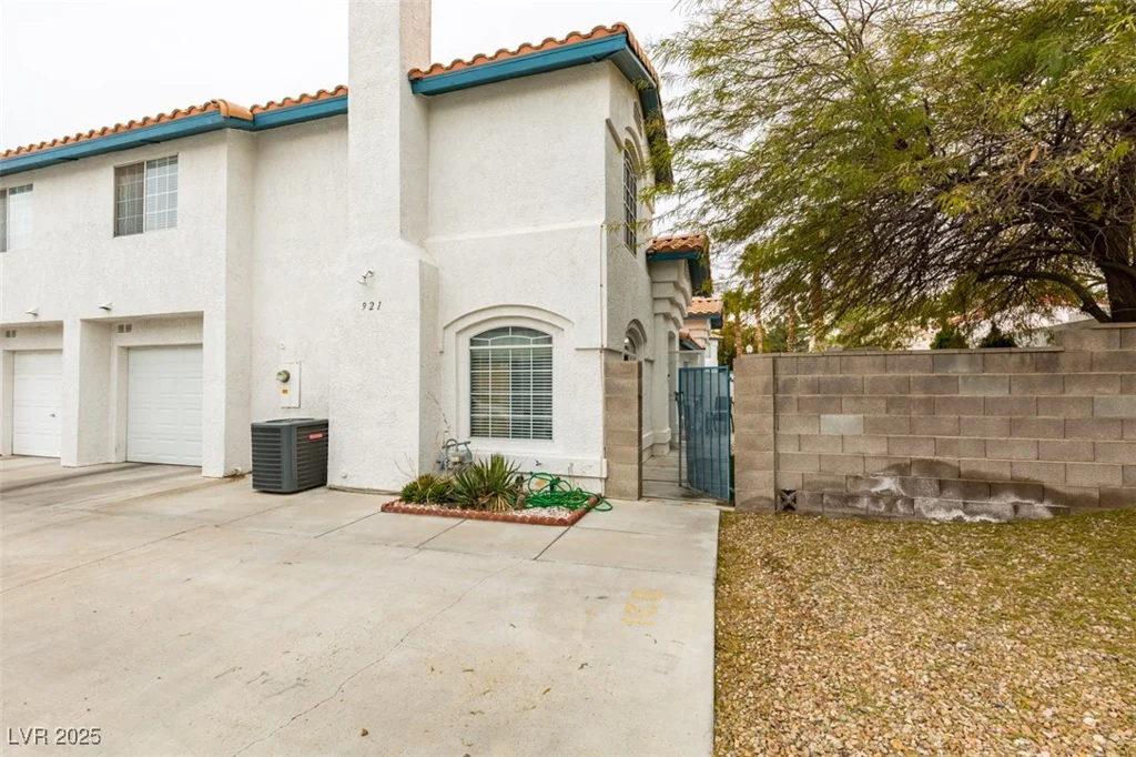 921 RADIANT STAR, Las Vegas, NV 89145