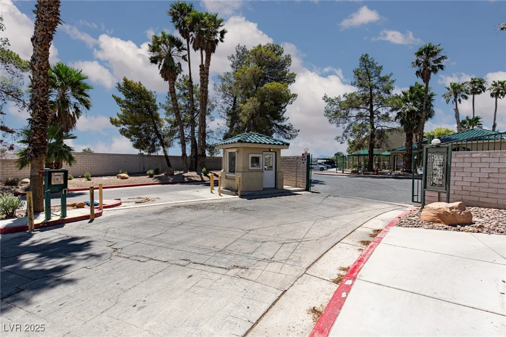 1541 Linnbaker, Las Vegas, NV 89110