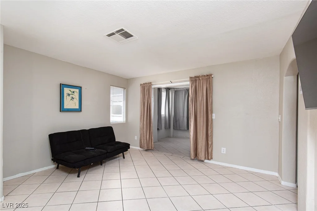 1541 Linnbaker, Las Vegas, NV 89110