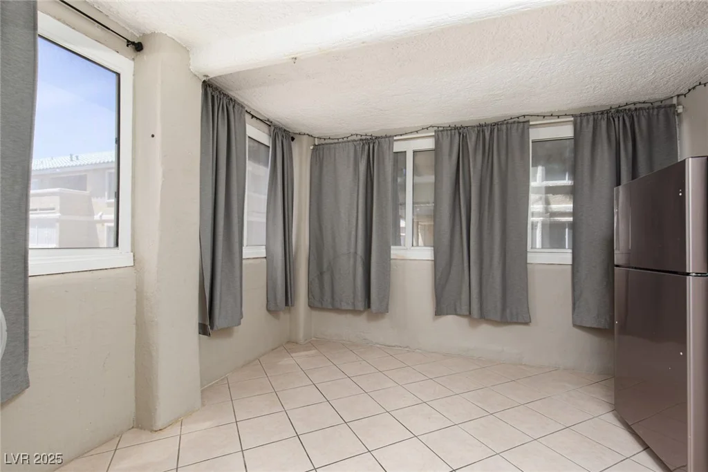 1541 Linnbaker, Las Vegas, NV 89110