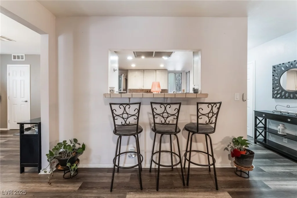 3890 White Horse, Las Vegas, NV 89115