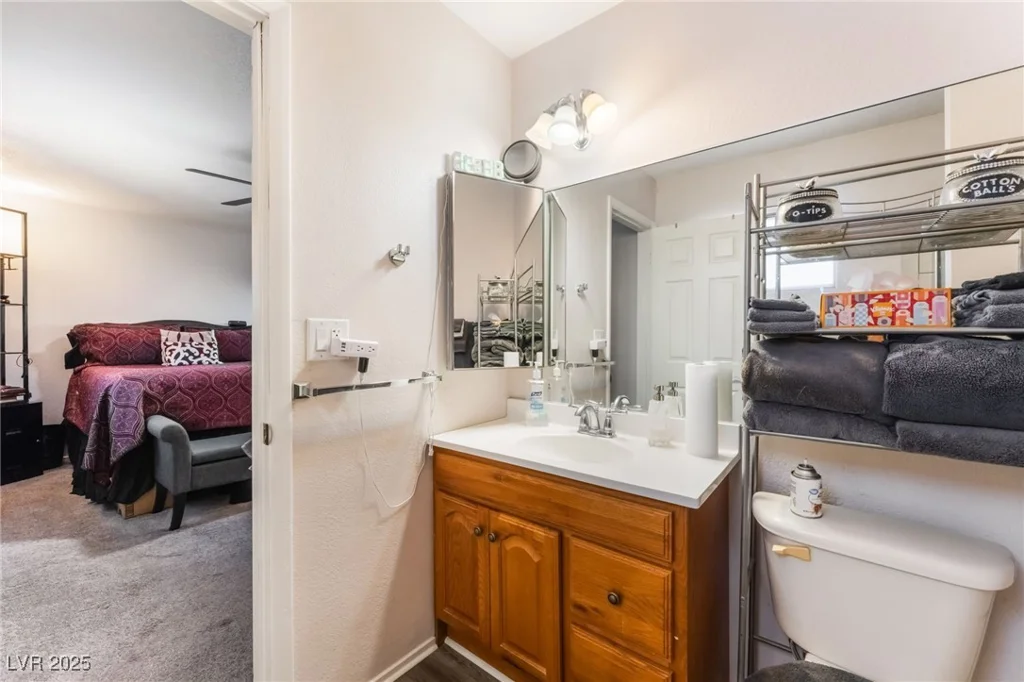 3890 White Horse, Las Vegas, NV 89115