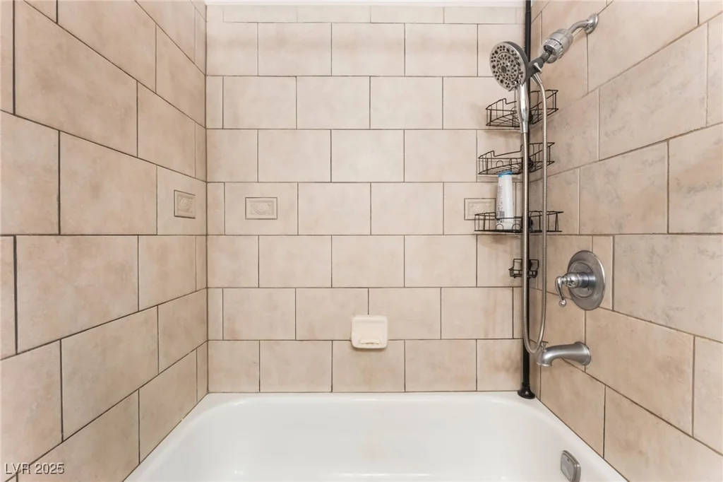 3890 White Horse, Las Vegas, NV 89115