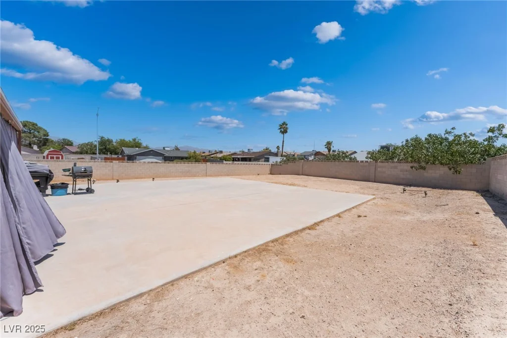 3890 White Horse, Las Vegas, NV 89115