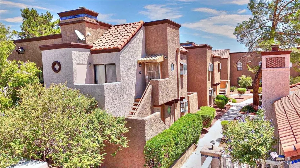 2966 Juniper Hills, Las Vegas, NV 89142