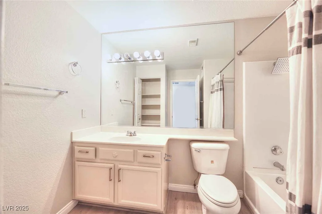 2966 Juniper Hills, Las Vegas, NV 89142