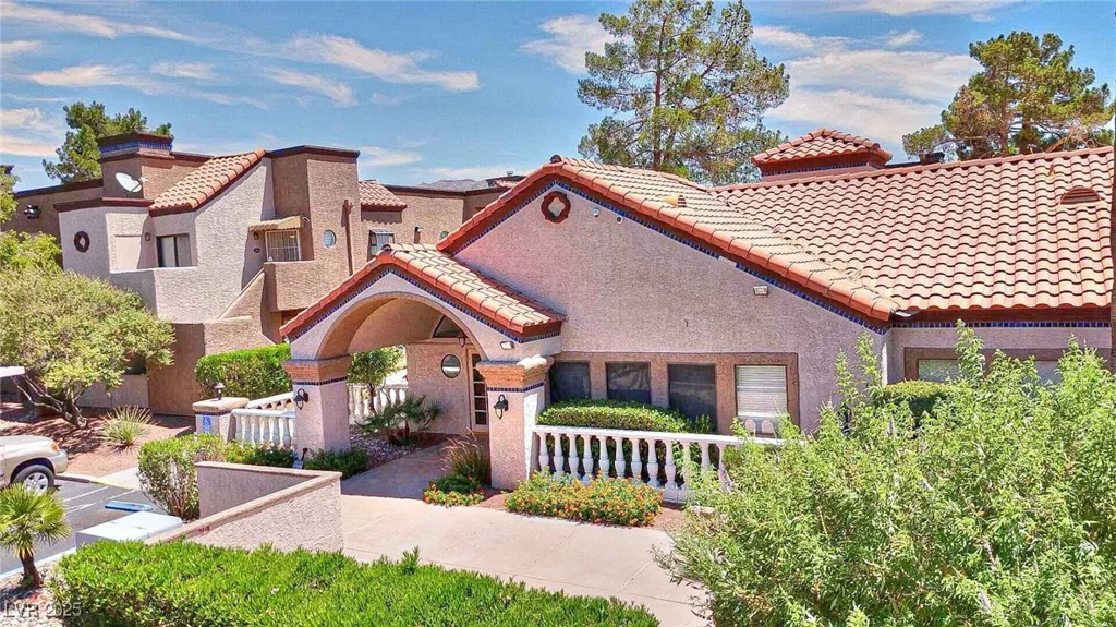 2966 Juniper Hills, Las Vegas, NV 89142