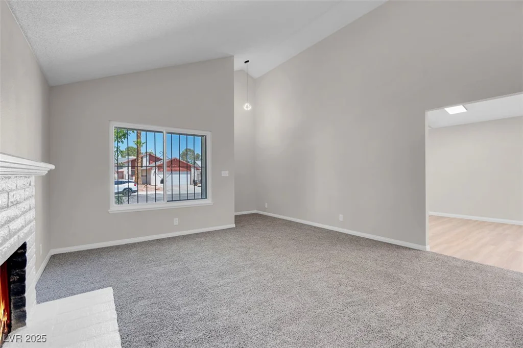 6181 Cedarwood, Las Vegas, NV 89103