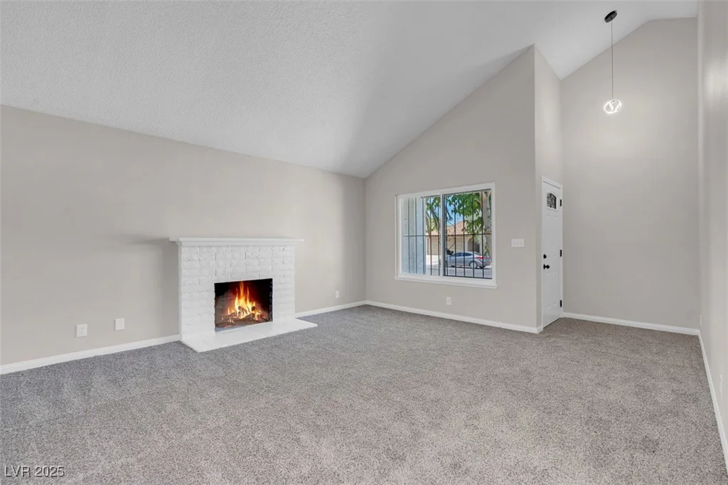 6181 Cedarwood, Las Vegas, NV 89103