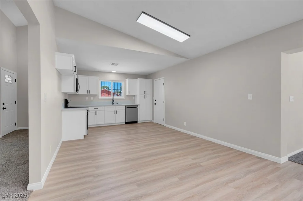 6181 Cedarwood, Las Vegas, NV 89103