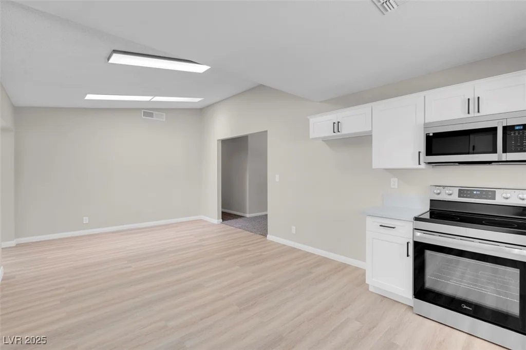 6181 Cedarwood, Las Vegas, NV 89103