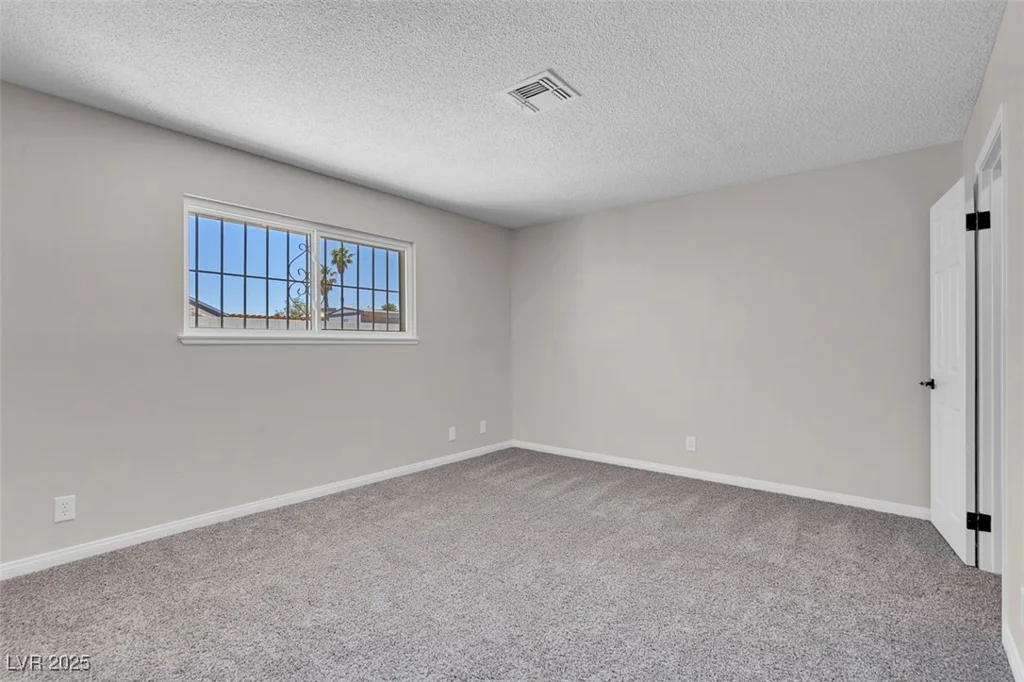 6181 Cedarwood, Las Vegas, NV 89103