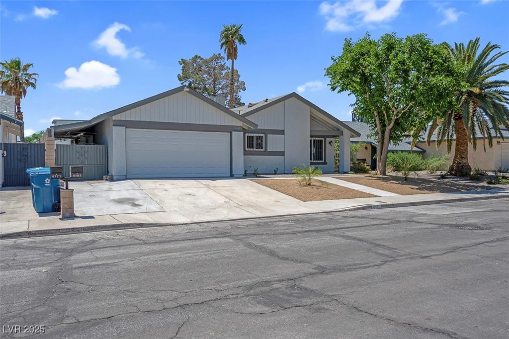 6181 Cedarwood, Las Vegas, NV 89103