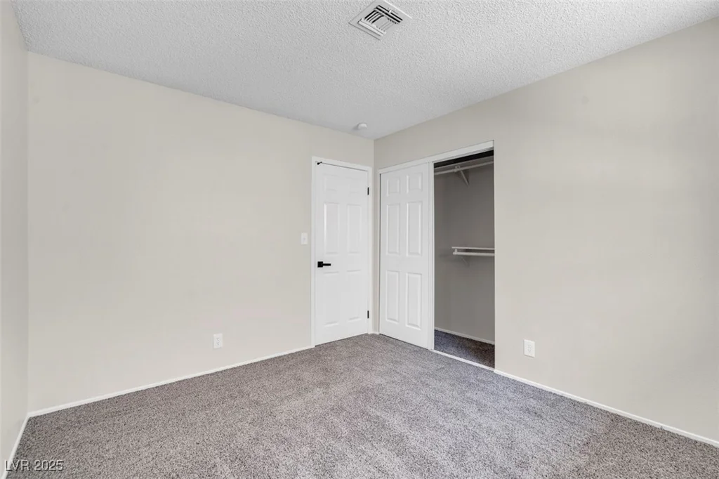 6181 Cedarwood, Las Vegas, NV 89103