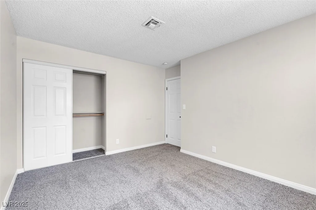 6181 Cedarwood, Las Vegas, NV 89103