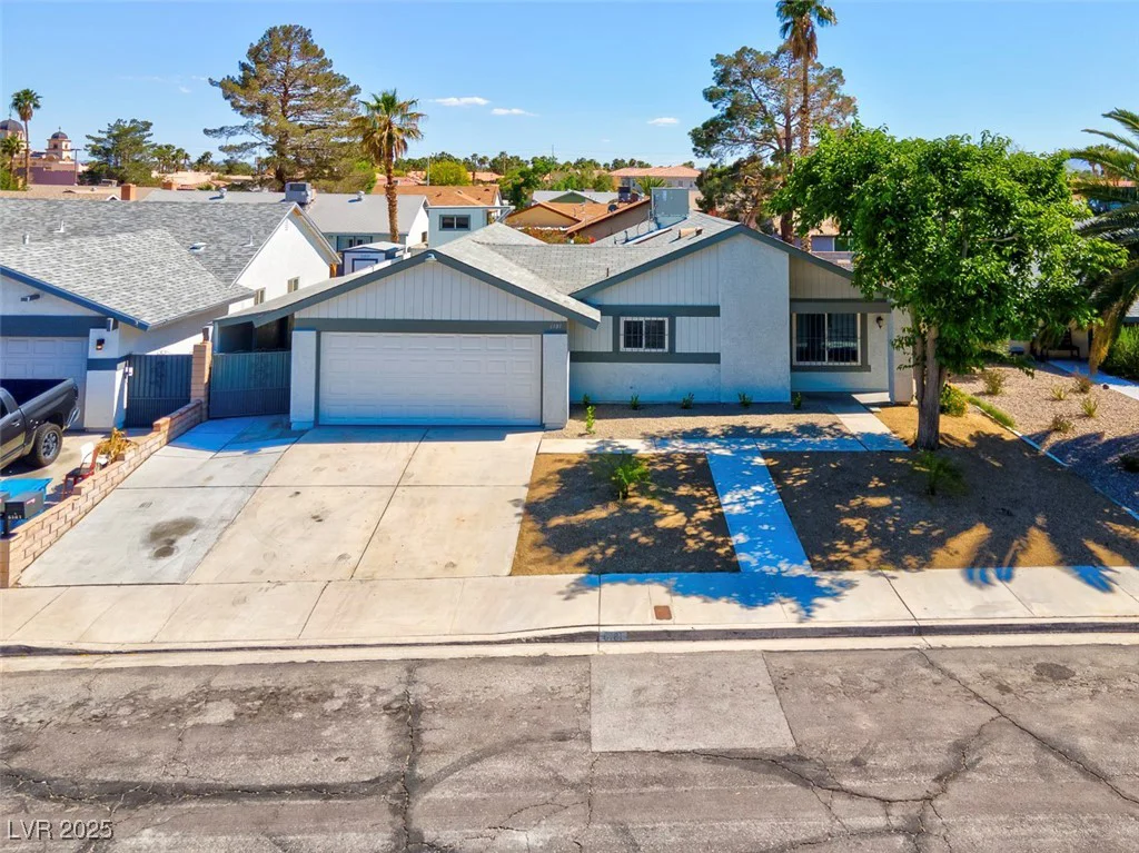 6181 Cedarwood, Las Vegas, NV 89103