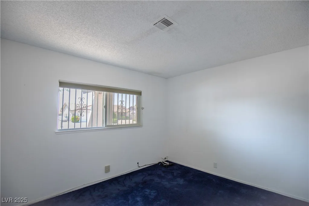 1802 Twin Oaks, Las Vegas, NV 89156