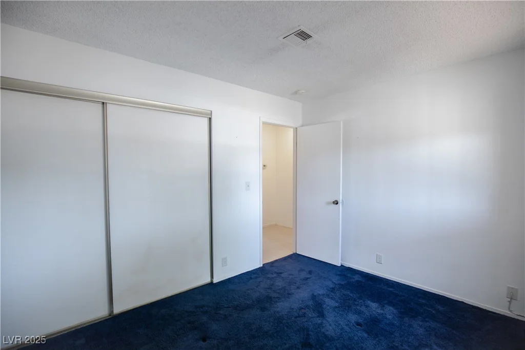1802 Twin Oaks, Las Vegas, NV 89156