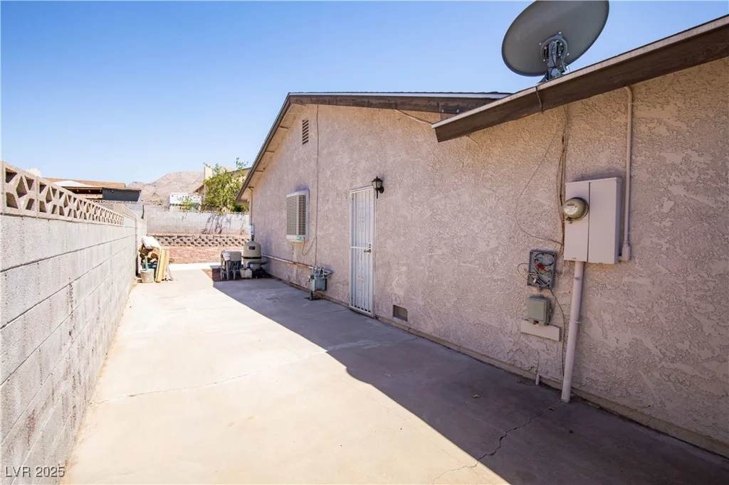 1802 Twin Oaks, Las Vegas, NV 89156