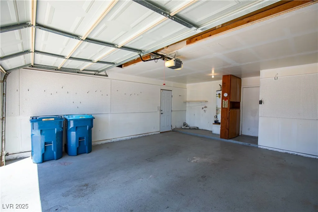 1802 Twin Oaks, Las Vegas, NV 89156