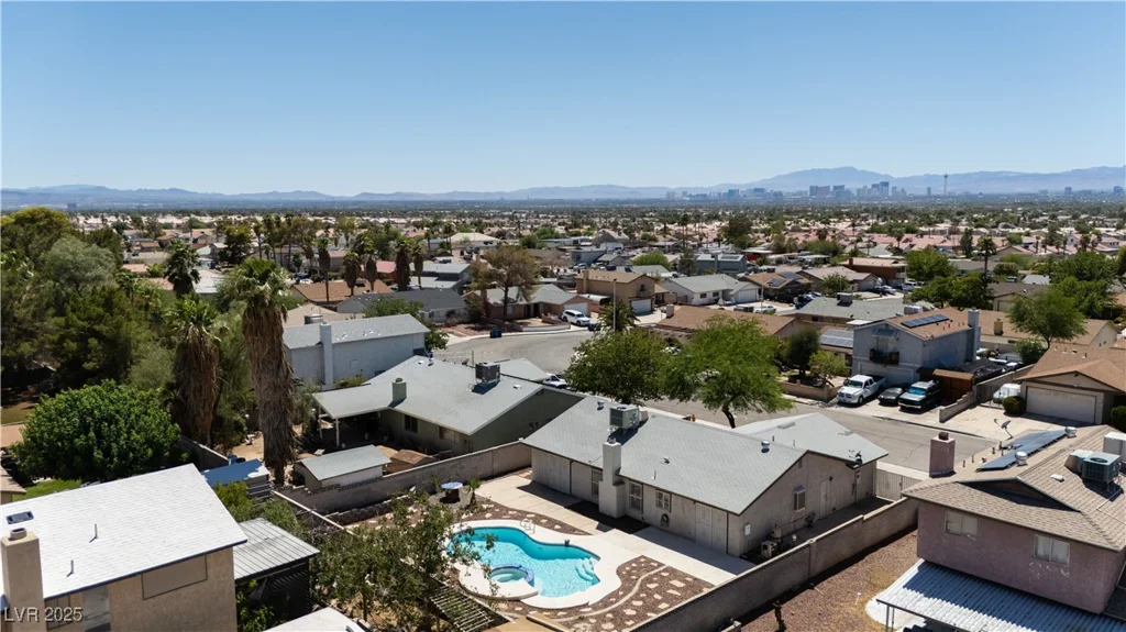 1802 Twin Oaks, Las Vegas, NV 89156