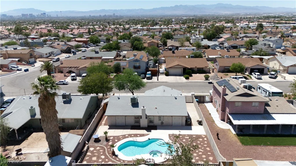 1802 Twin Oaks, Las Vegas, NV 89156