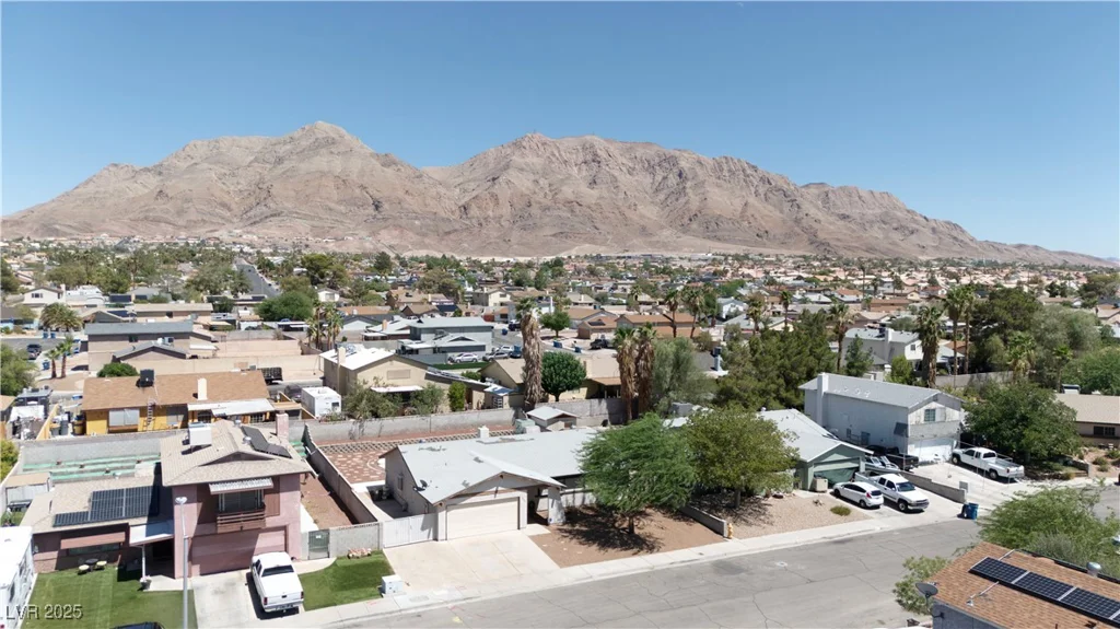 1802 Twin Oaks, Las Vegas, NV 89156