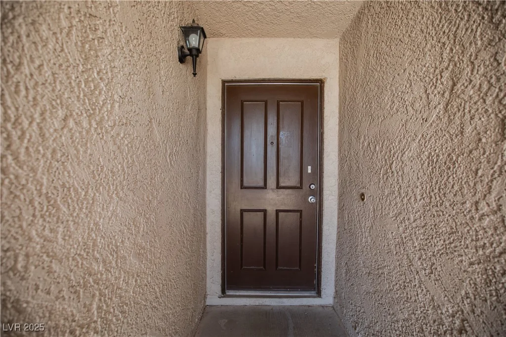 1802 Twin Oaks, Las Vegas, NV 89156