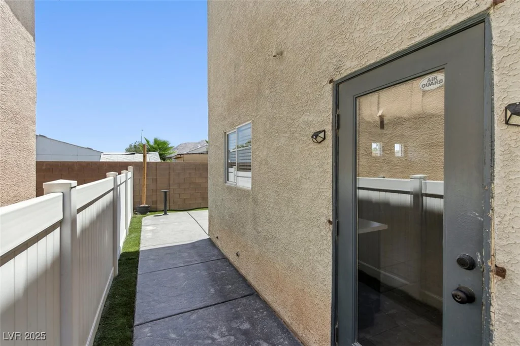 2140 Clancy, Las Vegas, NV 89156