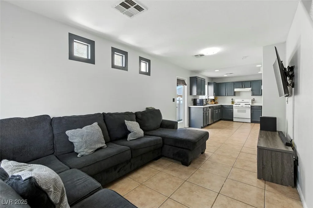 2140 Clancy, Las Vegas, NV 89156