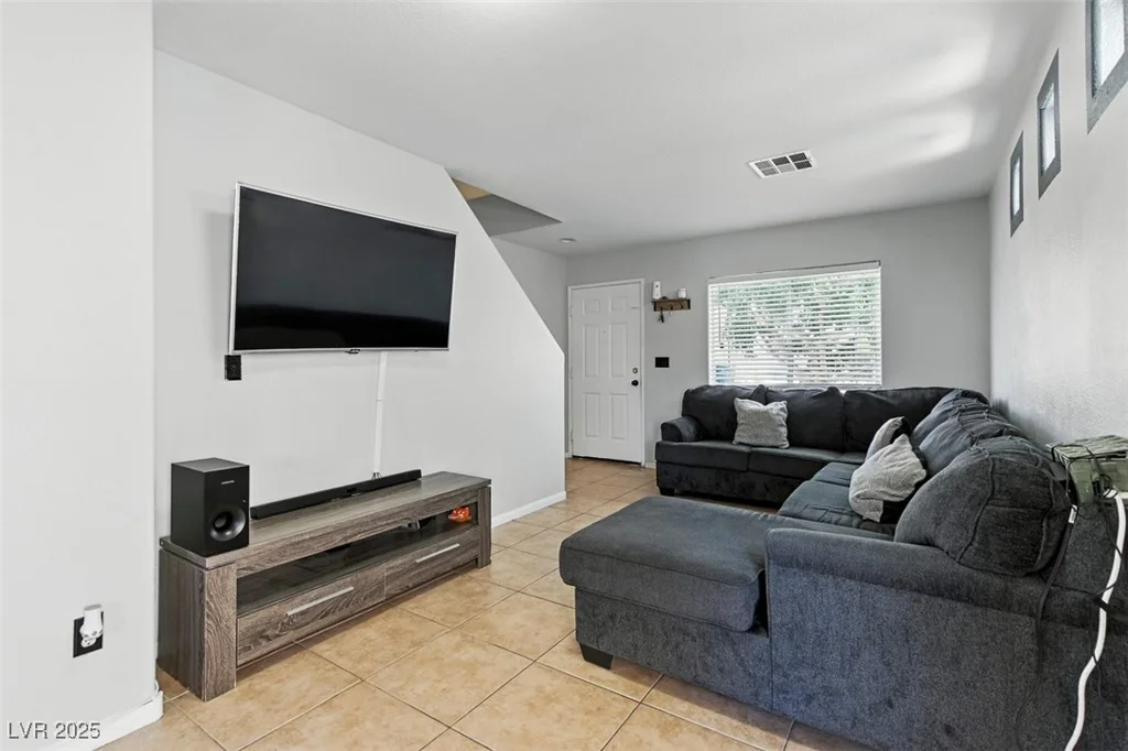2140 Clancy, Las Vegas, NV 89156