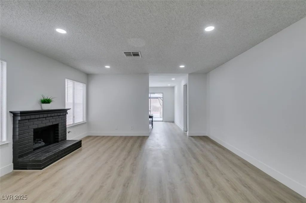 1744 La Cruz, Henderson, NV 89014