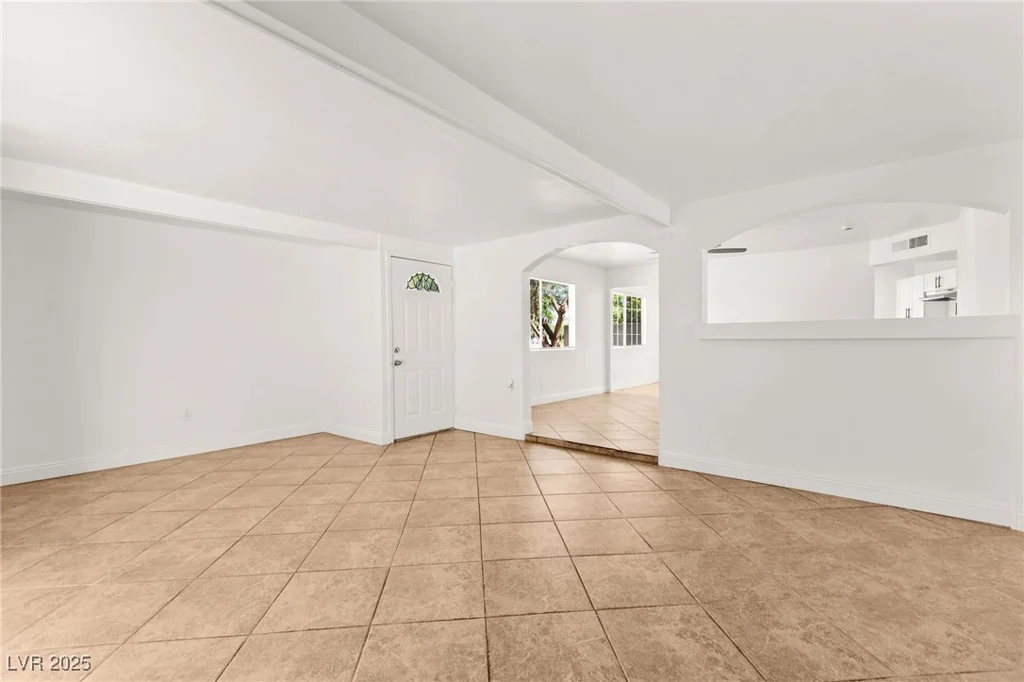 5285 Hillsboro, Las Vegas, NV 89120
