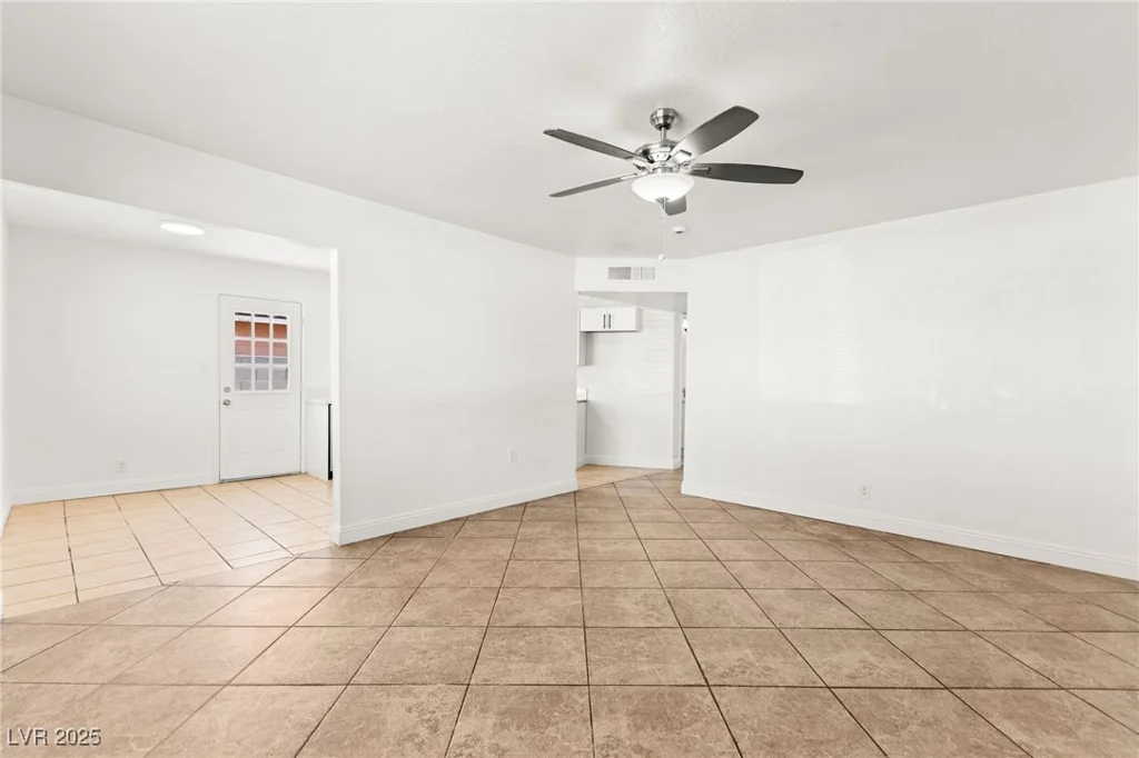 5285 Hillsboro, Las Vegas, NV 89120