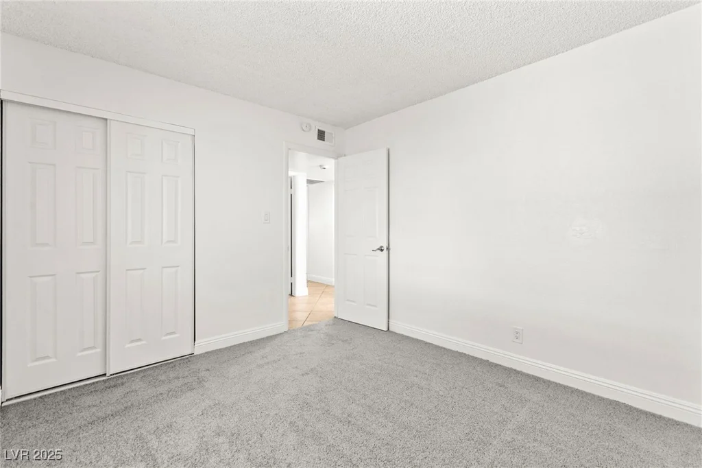 5285 Hillsboro, Las Vegas, NV 89120