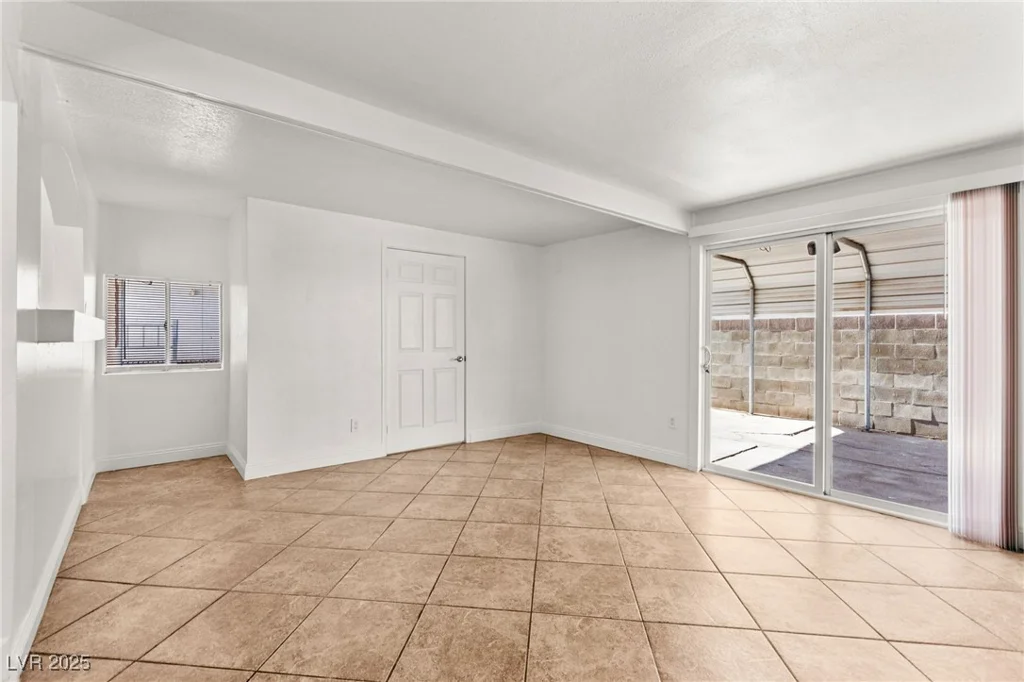 5285 Hillsboro, Las Vegas, NV 89120