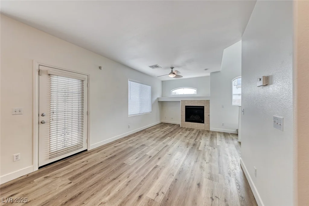 4904 Silent Valley, Las Vegas, NV 89139