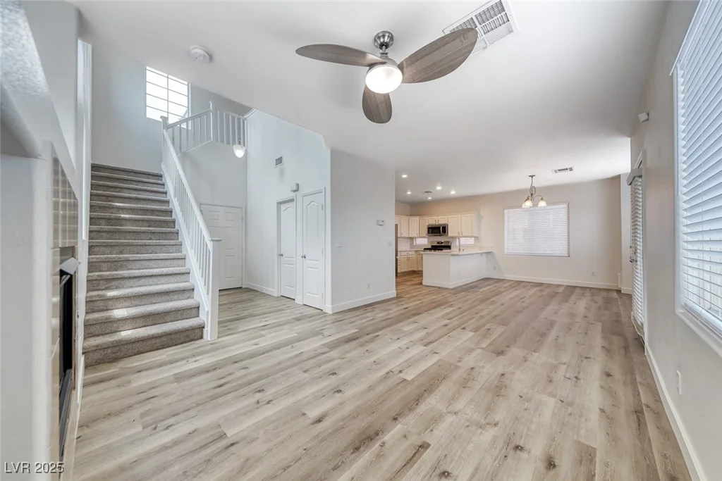 4904 Silent Valley, Las Vegas, NV 89139