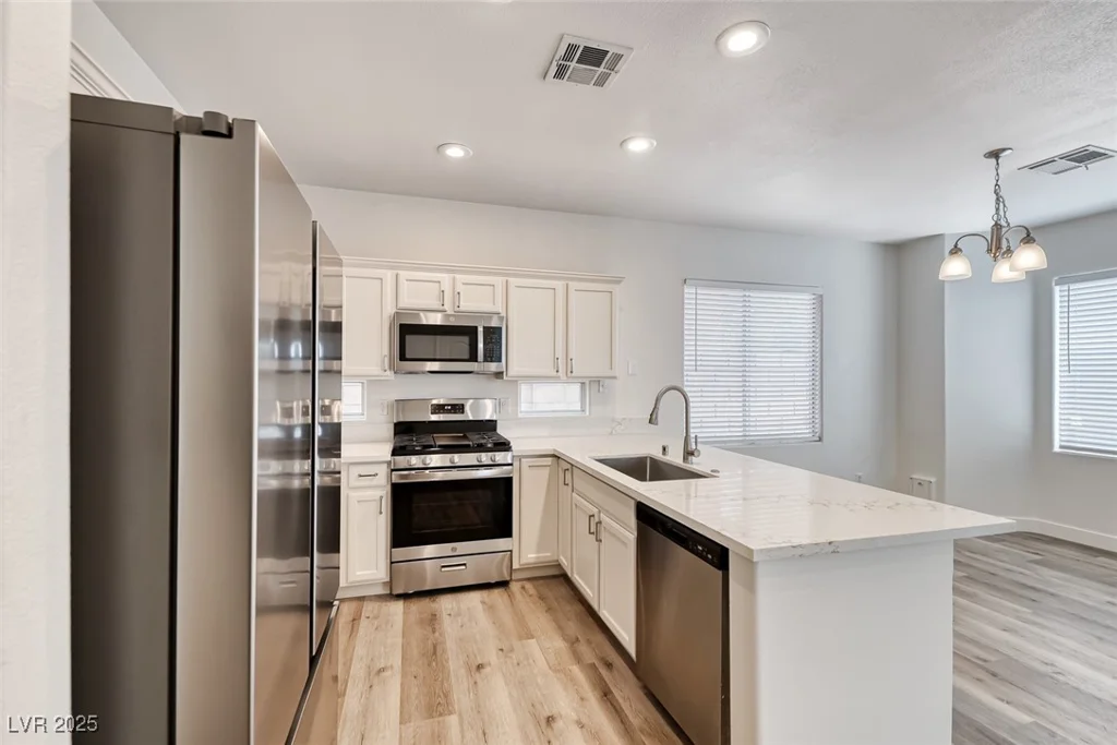 4904 Silent Valley, Las Vegas, NV 89139