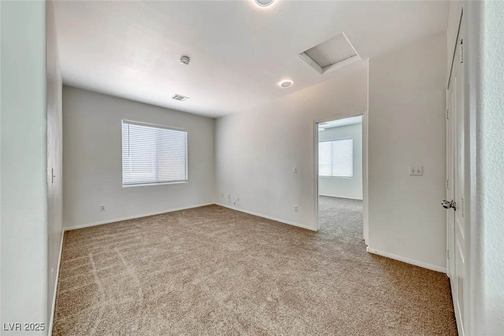 4904 Silent Valley, Las Vegas, NV 89139