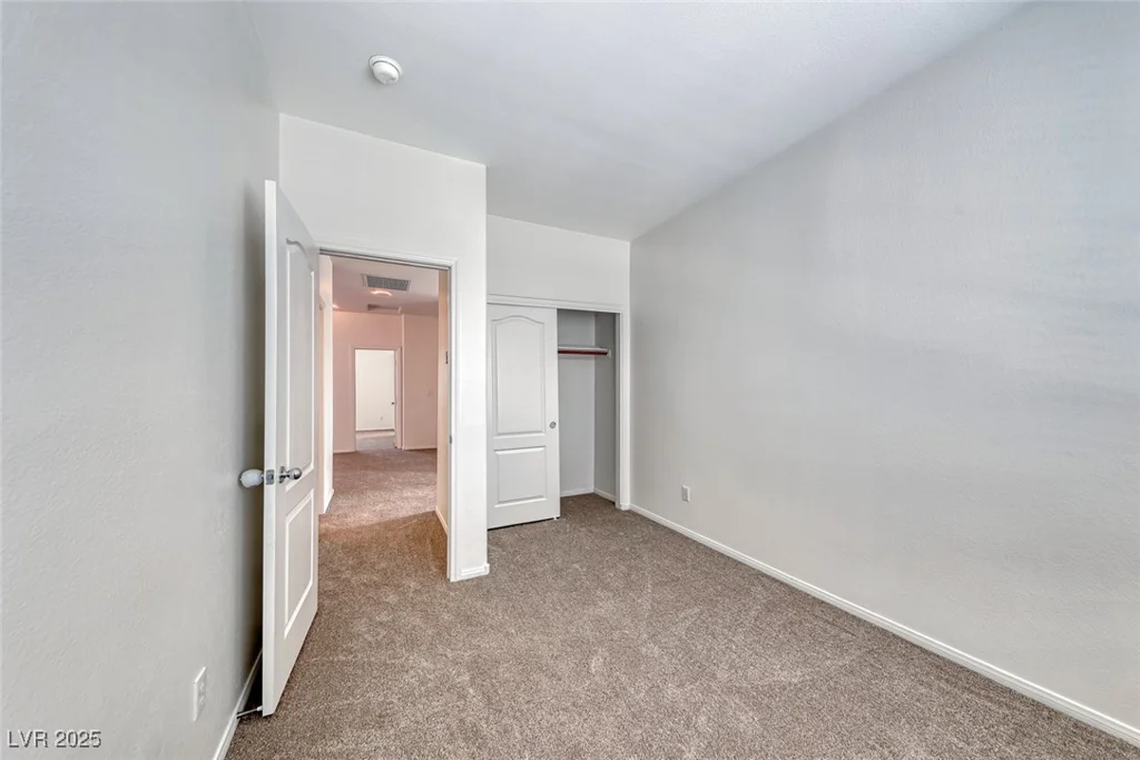 4904 Silent Valley, Las Vegas, NV 89139