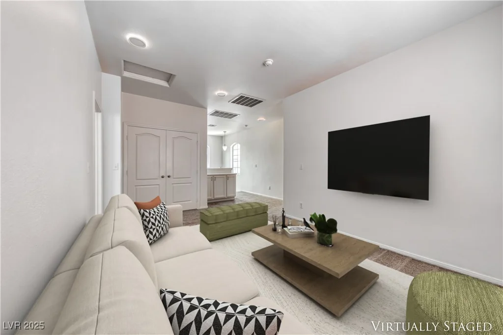 4904 Silent Valley, Las Vegas, NV 89139