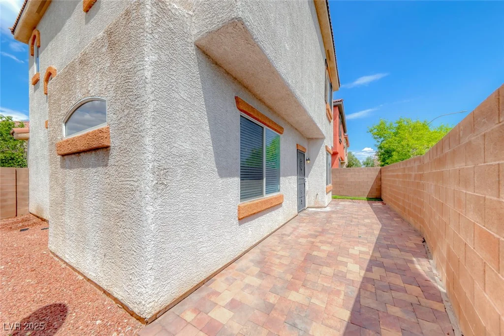 4904 Silent Valley, Las Vegas, NV 89139