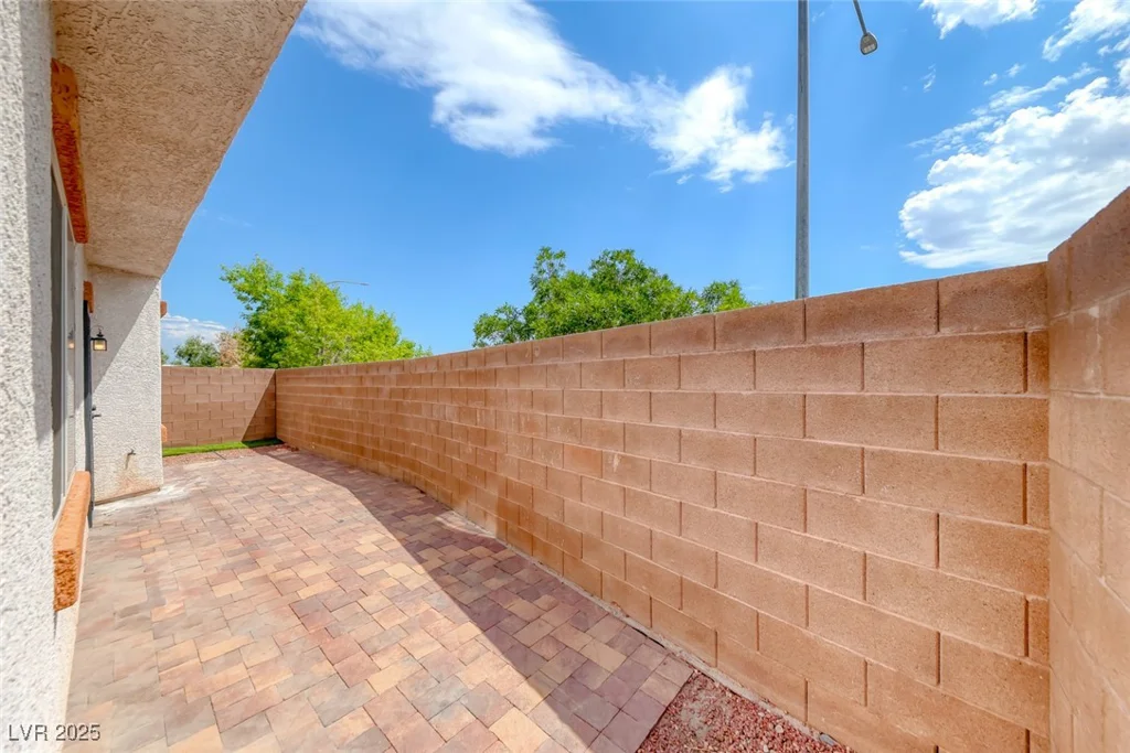 4904 Silent Valley, Las Vegas, NV 89139