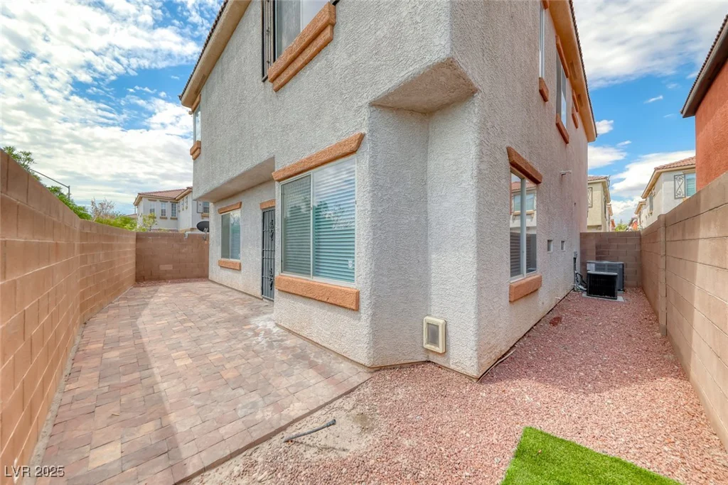 4904 Silent Valley, Las Vegas, NV 89139