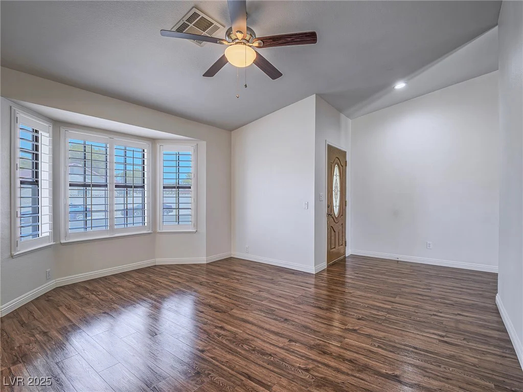 4913 Holly Grove, Las Vegas, NV 89130