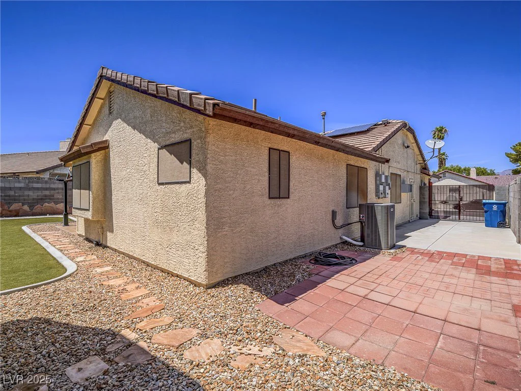 4913 Holly Grove, Las Vegas, NV 89130