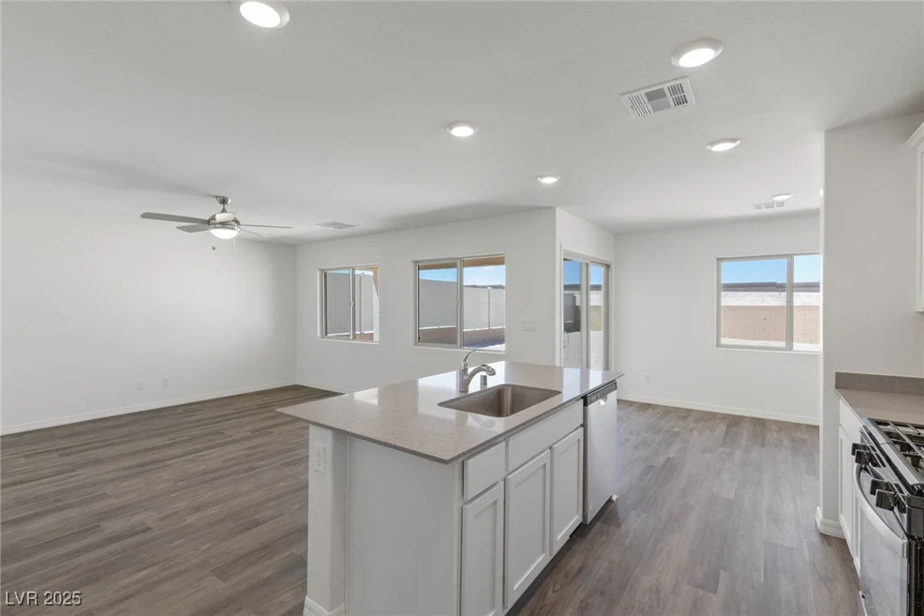 6713 Violet Cascade, Las Vegas, NV 89156