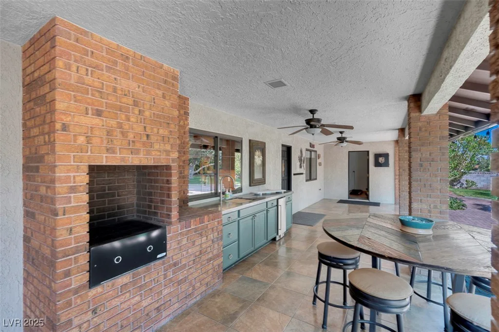 3219 Torrey Pines, Las Vegas, NV 89146