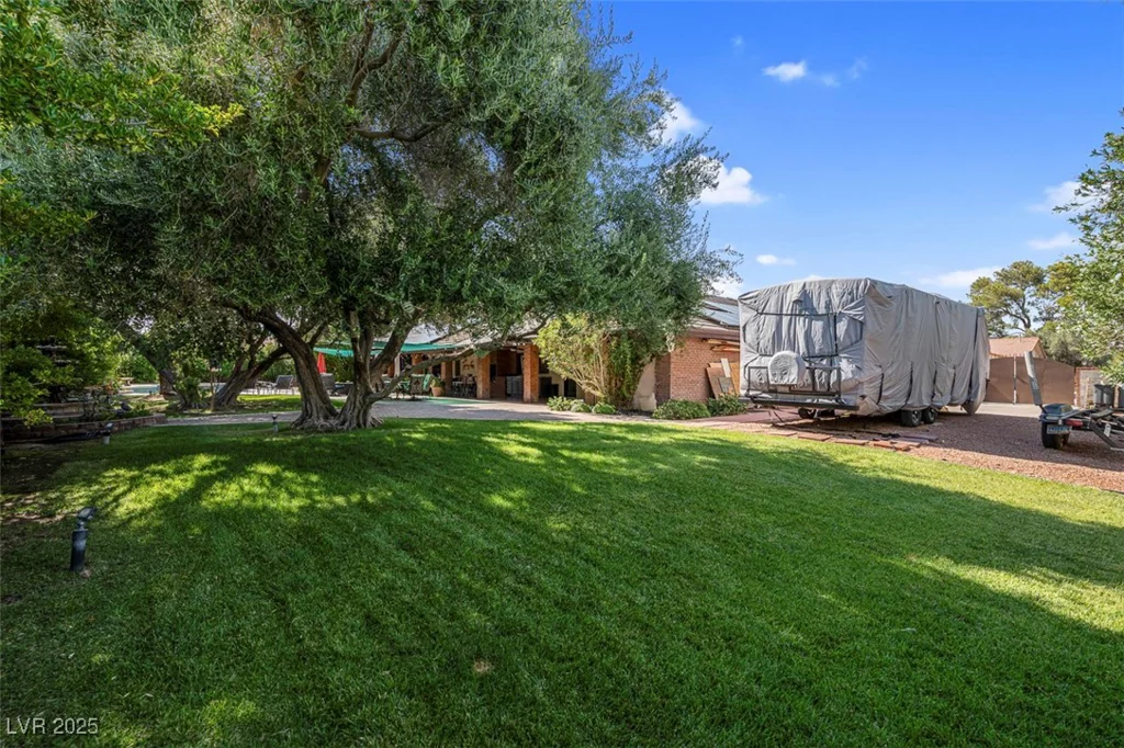 3219 Torrey Pines, Las Vegas, NV 89146